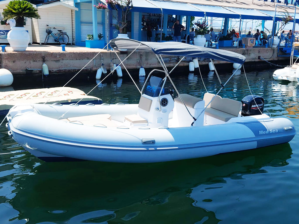 Noleggio Gommone Med Sea senza patente 40cv